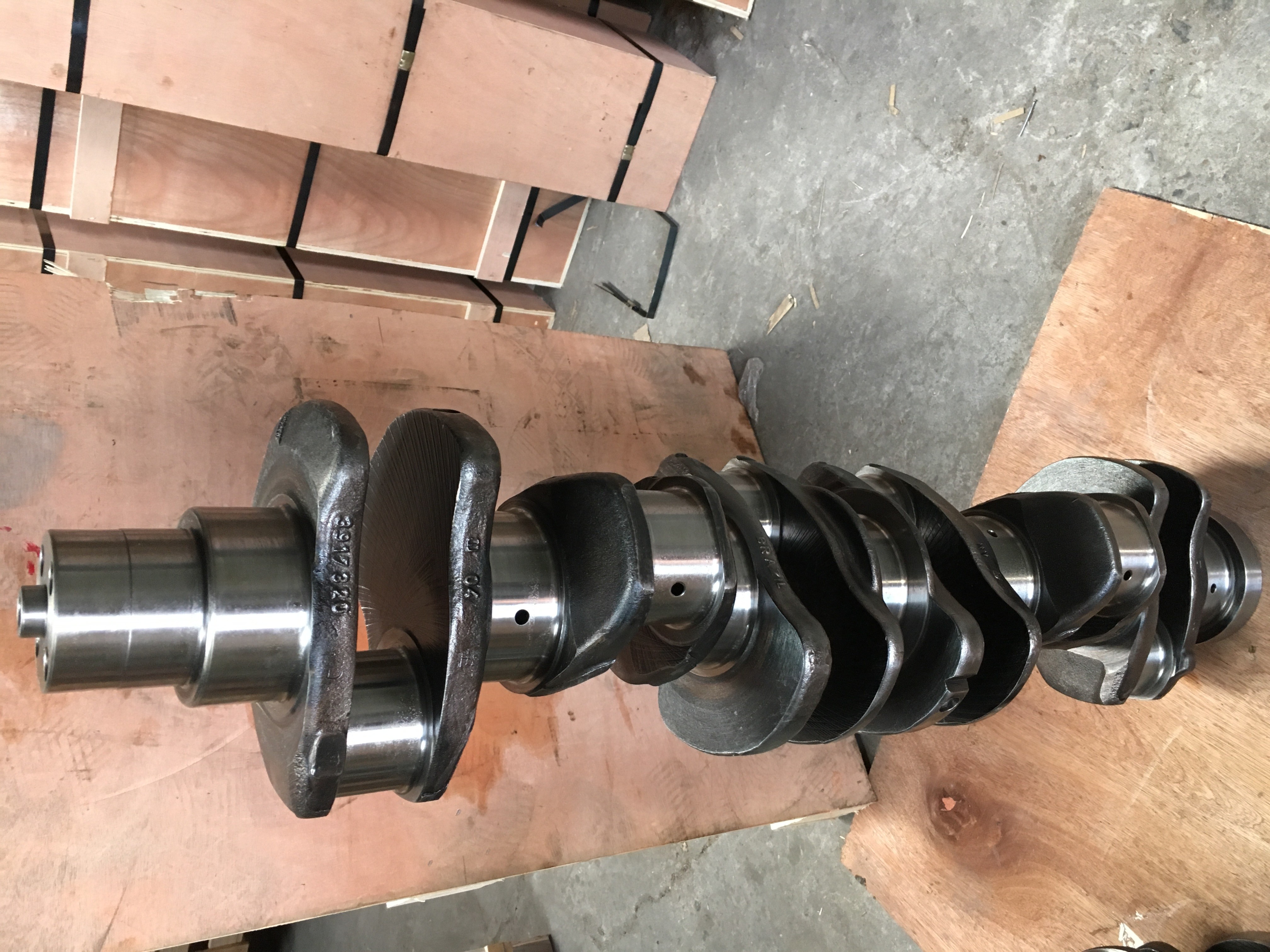 Mesin Diesel Excavator Crankshaft 6D114 Untuk Komatsu Steel